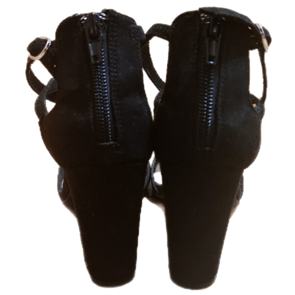 Christian Siriano Black Chunky Criss Cross Block Dress Heels - Picture 6 of 8